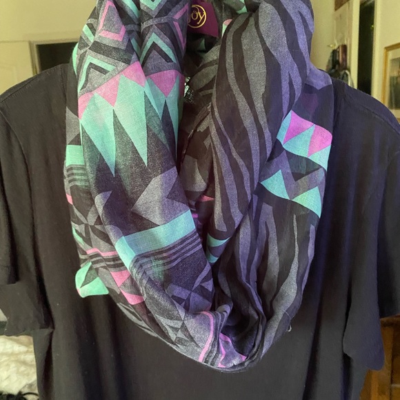 Scarf. Infinity lightweight scarf. - Picture 1 of 4